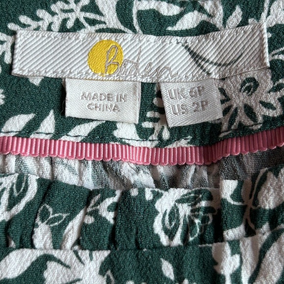 Boden Multi Tiered Crepe Skirt Green Floral Pattern Women’s Size 2P - Picture 10 of 11